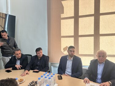 Καλοκαιρινός, Βουλευτές