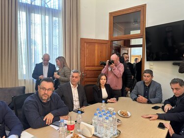 Σύσκεψη, Λότζια, Βουλευτές