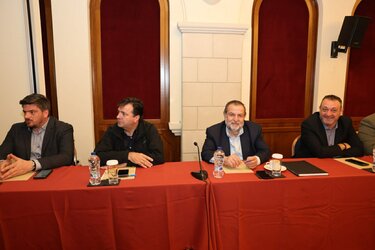 Βασίλης Κεγκέρογλου, Μέσο Σταθερής Τροχιάς