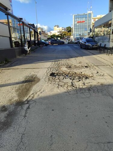 Οδός Στησιχόρου, Λακκούβες