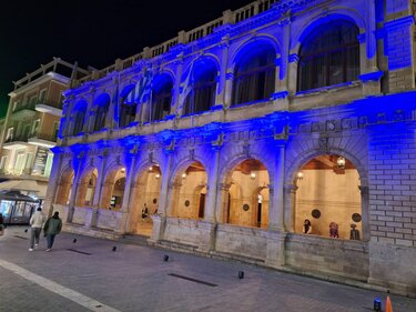 Στα "μπλε" η Λότζια για την Παγκόσμια Ημέρα κατά του καρκίνου 1