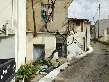 Μάρθα αδελφοκτονία σπίτι