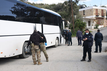 μετανάστες-Καλοί-Λιμένες