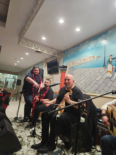 Νίκος Ζωϊδάκης, Νέα Υόρκη, Γλέντι