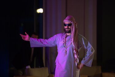 Μάνος Χριστοφακάκης, Βαθύφωνος