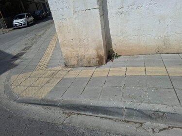 Πεζοδρόμιο Ηράκλειο Τυφλοί