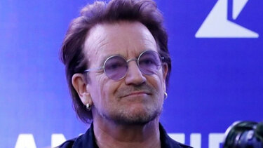 Πωλήθηκε πάνω από 238.000 δολάρια ηλεκτρική κιθάρα που χρησιμοποίησε ο Μπόνο σε συναυλία των U2 το 2001