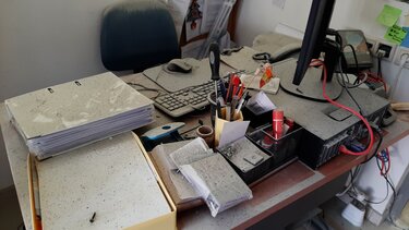 Ζητούν λύση, εδώ και τώρα, για την επικίνδυνη διαρροή στο σχολείο