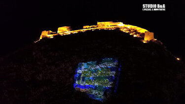  Πρωτοχρονιά στο Ναύπλιο με τεράστια Ελληνική σημαία και ψηφιακά βεγγαλικά 