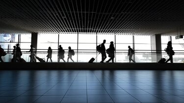 Αεροδρόμιο Ηρακλείου: μπέρδεψε τις αίθουσες αφίξεων και τώρα … τρέχει!