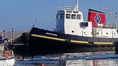 Θεοφάνεια στην Παντάνασσα με καλό καιρό και θάλασσα "λάδι" 