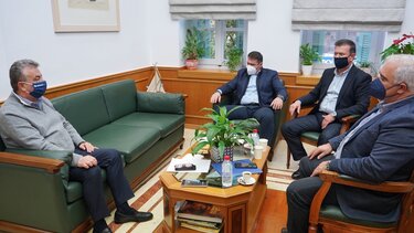 Συνάντηση Αρναουτάκη με τον Δήμαρχο Χερσονήσου