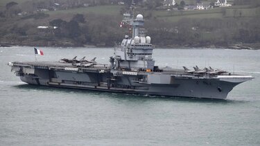 Στη Μεσόγειο το αεροπλανοφόρο "Charles de Gaulle" τον Φεβρουάριο
