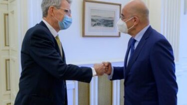 Η στρατηγική σχέση Ελλάδας-ΗΠΑ στο επίκεντρο της συνάντησης Δένδια-Πάιατ