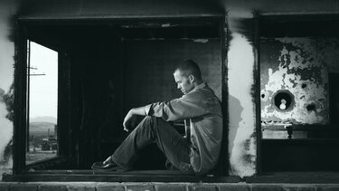 Οι άνθρωποι με κατάθλιψη είναι πιο ευάλωτοι στην παραπληροφόρηση για τα εμβόλια Covid-19