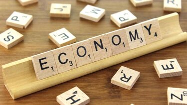 Economist: Οι πλουσιότερες και οι φτωχότερες χώρες για το 2024 – Πού βρίσκεται η Ελλάδα