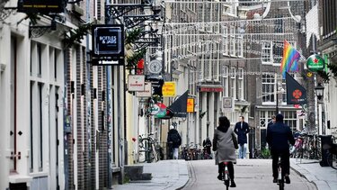 Νέο ρεκόρ κρουσμάτων κορωνοϊού στην Ολλανδία