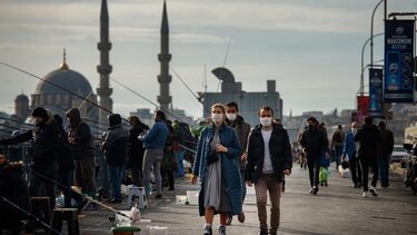 Νέο ρεκόρ στην Τουρκία: Ξεπέρασαν τις 77.000 τα νέα κρούσματα