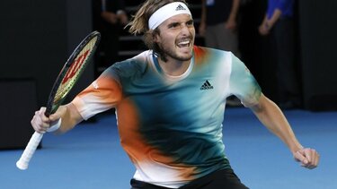 Με ανατροπή στον τελικό ο Τσιτσιπάς