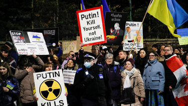 Ουκρανία: Σε κατάσταση έκτακτης ανάγκης για 30 ημέρες – Προειδοποίηση από τον «ηγέτη» του Ντονέτσκ