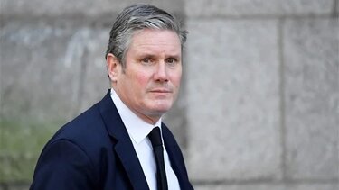 Βρετανία - Στάρμερ: «Μάθημα» για τους «προοδευτικούς» οι γαλλικές εκλογές