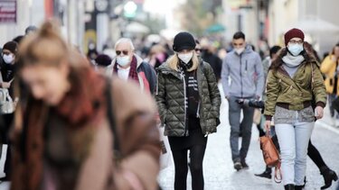 Σχέδιο της κυβέρνησης προς άρση όλων των μέτρων μέχρι τον Μάρτιο