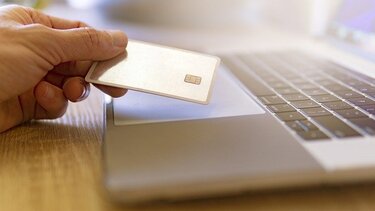 Λουκέτο σε 50 e-shops «φαντάσματα» - Πώς εξαπατούσαν τους καταναλωτές