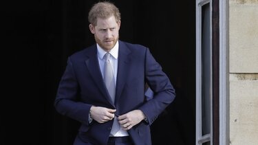 Πρίγκιπας Χάρι: «Γροθιά» για το Μπάκιγχαμ και την Καμίλα το βιβλίο που ετοιμάζει