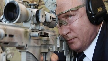 Μήπως πρώτα ο Θεός δημιούργησε τον Πόλεμο και μετά το...φως;