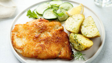 Βήμα βήμα η αυθεντική συνταγή για βιεννέζικο σνίτσελ