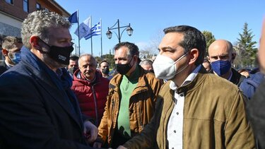  Aλ. Τσίπρας στα μπλόκα στη Θεσσαλία: Δεν διακυβεύεται λιγότερο κέρδος αλλά η παραμονή στα χωράφια 
