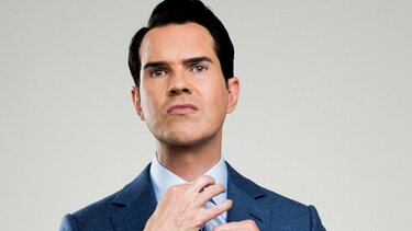 Διαδηλωτές ζητούν από τον Τζίμι Καρ να απολογηθεί για τα σχόλιά του για το Ολοκαύτωμα