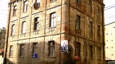 Ο Γερμανός πρέσβης στην Πρίστινα ανησυχεί για την ανακαίνιση σπιτιού συνεργάτη των Ναζί