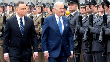 Τζο Μπάιντεν: «Η Ρωσία στραγγαλίζει τη Δημοκρατία»