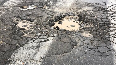 Μέρα με τη μέρα εκτροχιάζεται η κατάσταση, στην οδό Ατλαντίδος