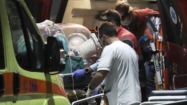 "Αερογέφυρα ζωής" από την Κω ως το ΠΑΓΝΗ