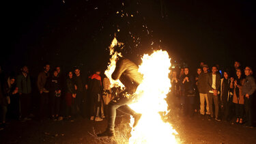 Ιράν: 11 νεκροί και 486 τραυματίες στις εκδηλώσεις του Φεστιβάλ της Φωτιάς