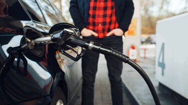 Μέτρα κατά της ακρίβειας: Ποιοί κερδίζουν και ποιοί χάνουν