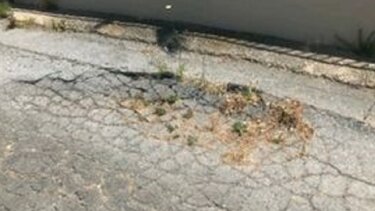 Περιμένει 3 χρόνια την αποζημίωση για ζημιά από λακκούβα