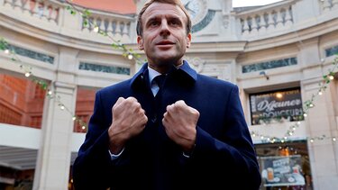 Ο προεκλογικός αγώνας του Μακρόν έγινε ψηφιακός στο βιντεοπαιχνίδι Minecraft