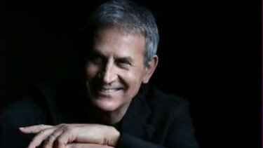 Νταλάρας κατά δημοσιογράφων: "Αυτό που κάνετε τώρα, δεν το βρίσκετε αρκετά γελοίο;"