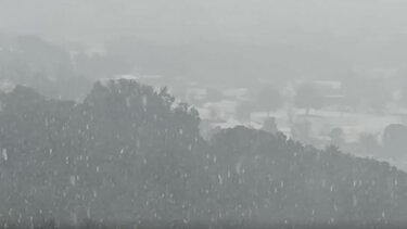 Αργεί να φύγει ο χειμώνας - Σφοδρή χιονόπτωση στο Οροπέδιο Λασιθίου