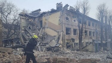 Η Βρετανία προειδοποιεί: «Η Ρωσία θα βρεθεί σε πόλεμο με το ΝΑΤΟ αν βομβαρδίσει εδάφη της Συμμαχίας» 