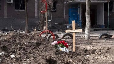 Ουκρανική εισαγγελία: Οκτώ άνθρωποι σκοτώθηκαν από τους ρωσικούς βομβαρδισμούς στον νότο 