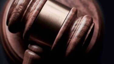 «Βροχή» πλειστηριασμών από την εφορία