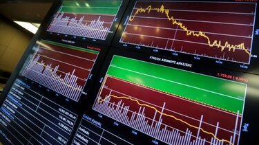 Οι διεθνείς οίκοι ανανεώνουν την «ψήφο εμπιστοσύνης» στην ελληνική οικονομία