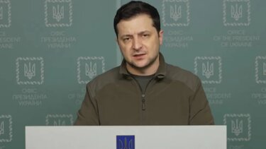 Ζελένσκι: Καταστράφηκε ολοσχερώς από ρωσικές ρουκέτες το αεροδρόμιο Βινίτσια