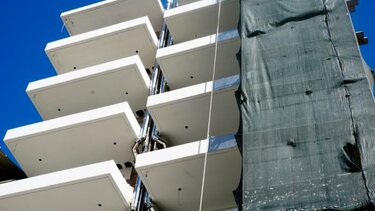 Φθηνή κατοικία με αξιοποίηση της ακίνητης περιουσίας του ΟΑΕΔ 