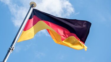 Διαδηλώσεις υπέρ της Ρωσίας, αλλά και ισχυρές αντισυγκεντρώσεις σε γερμανικές πόλεις