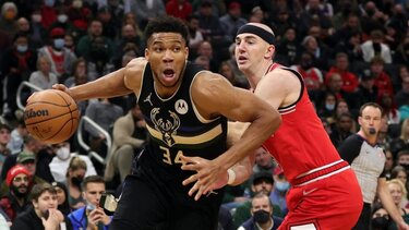 Oι πρωταθλητές Μπακς είναι εδώ!